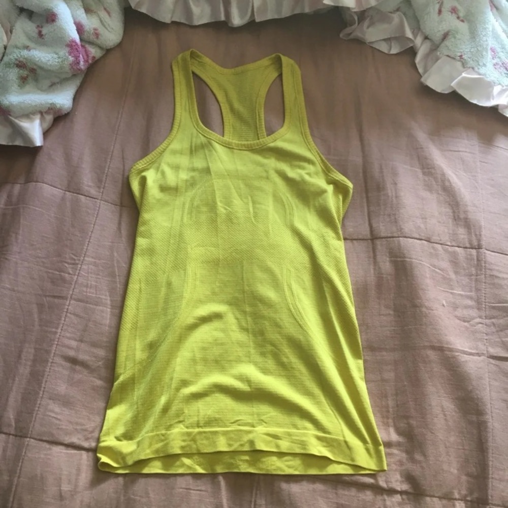 Lululemon tank